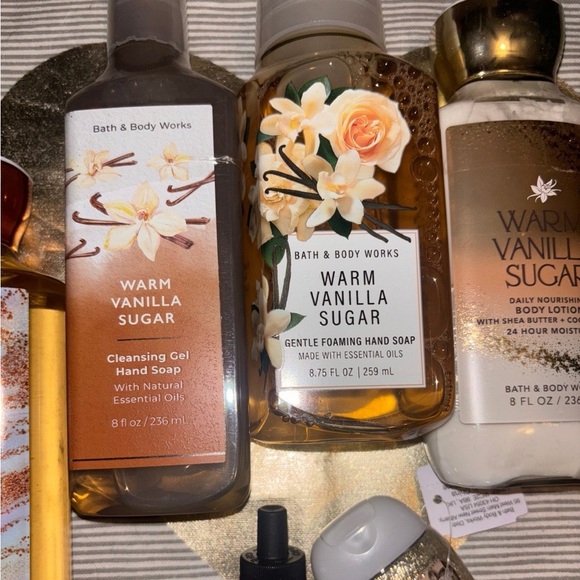 NEW Bath and Body Works Warm Vanilla Sugar Set + Free Gifts! - Picture 6 of 6